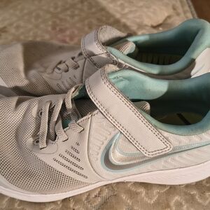 Nike Light Gray and Aqua Sneakers